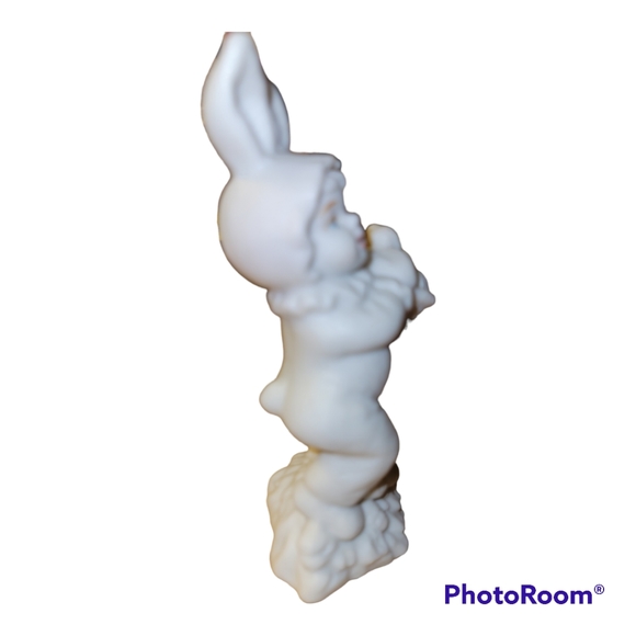 Porcelain Figurine of a Child in a Bunny Costume with a Easter Basket - Picture 3 of 7